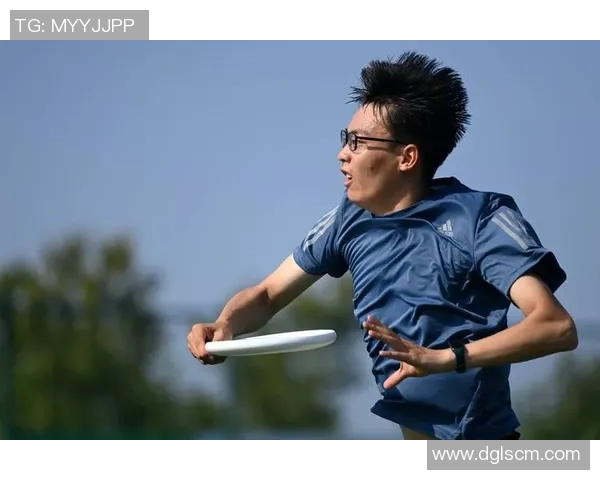 广州飞盘队的盯防体系与飞盘战术的深度解析与应用探讨