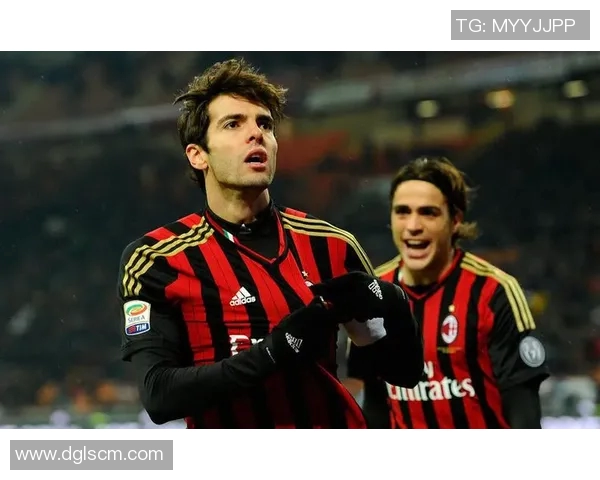 足球明星发型侧边杠的潮流解析与时尚搭配技巧分享